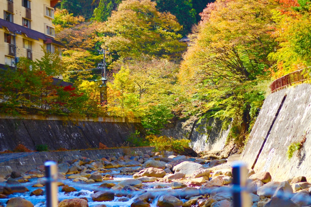 土湯温泉の紅葉