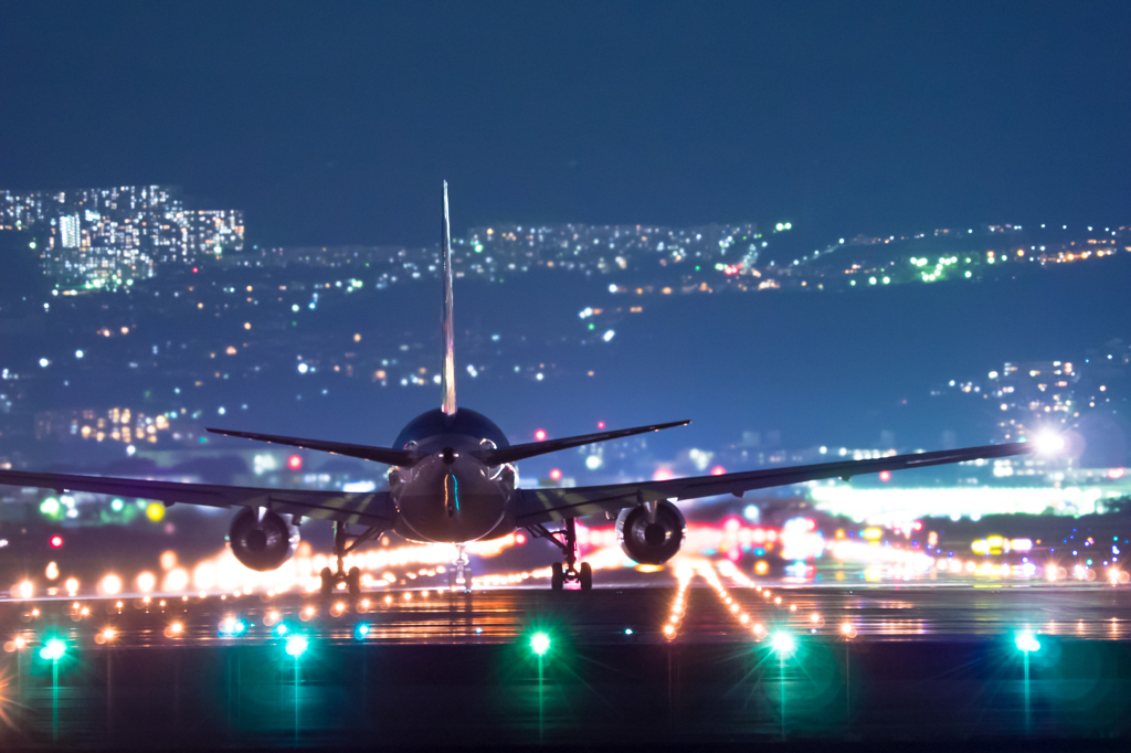 青