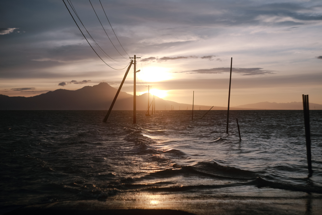 光の海路