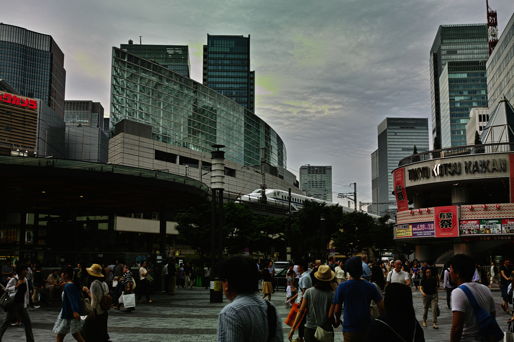 都会の空