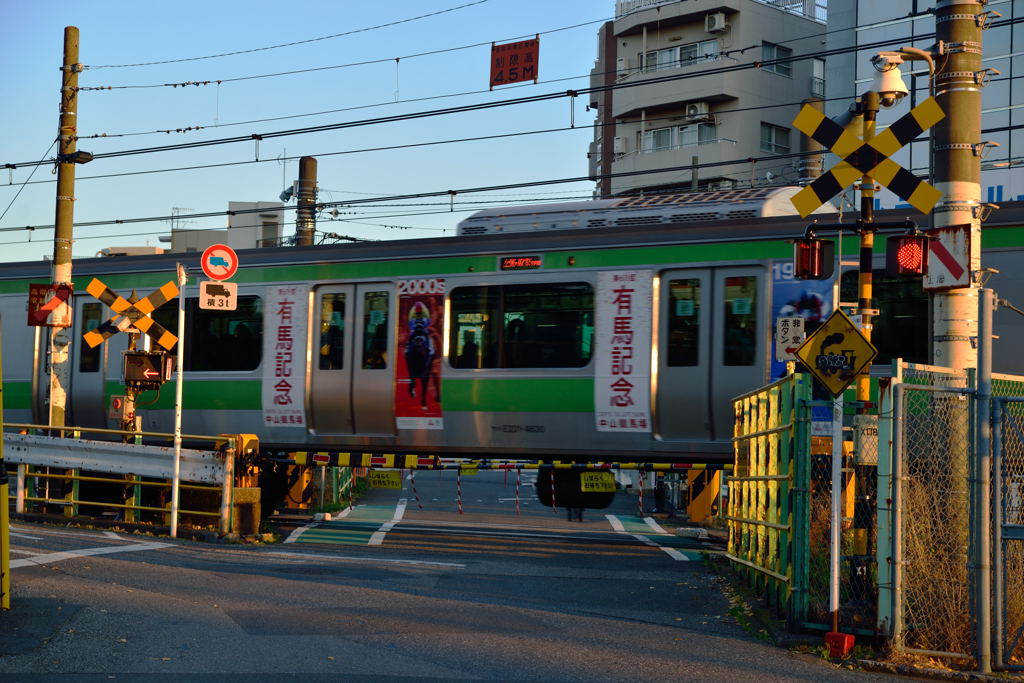 踏切のある風景