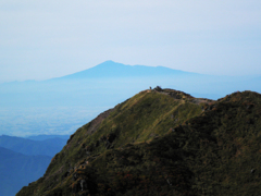 秋田駒ヶ岳　男岳と鳥海山
