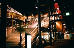 夜が始まる