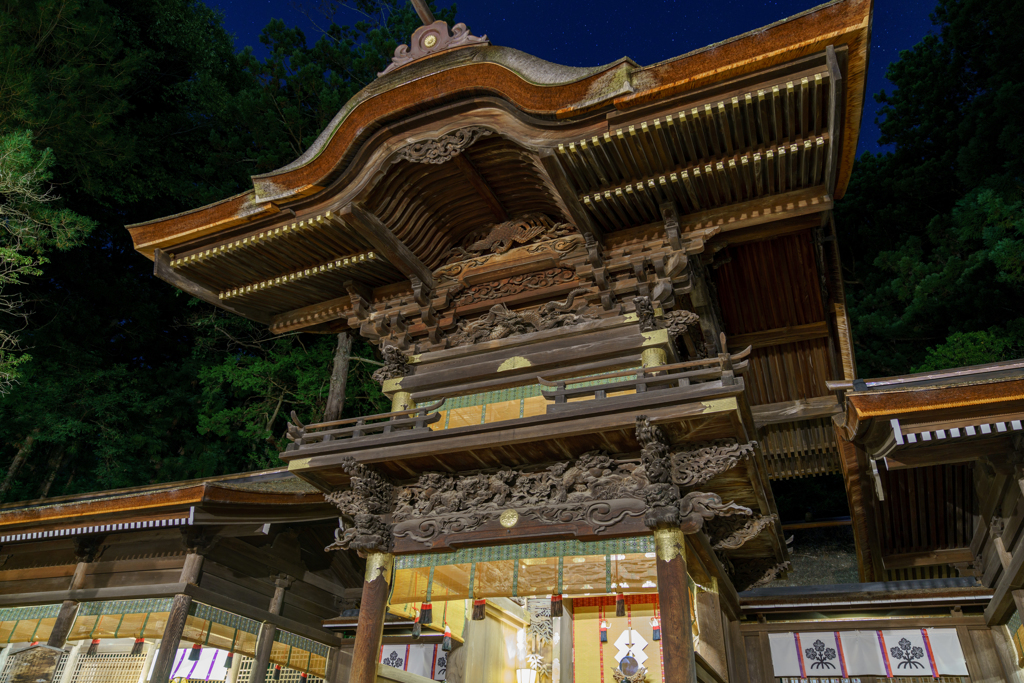 信濃国一之宮 諏訪大社下社秋宮／夜景