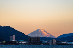 下諏訪町湖浜からの富士山／関東の富士見百景