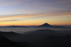 朝焼けと雲海と富士山
