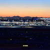 夕暮れの羽田空港