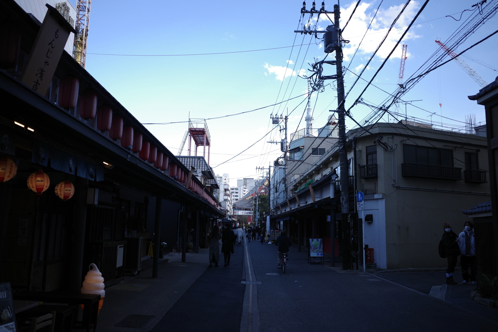 浅草　年の瀬　夕方