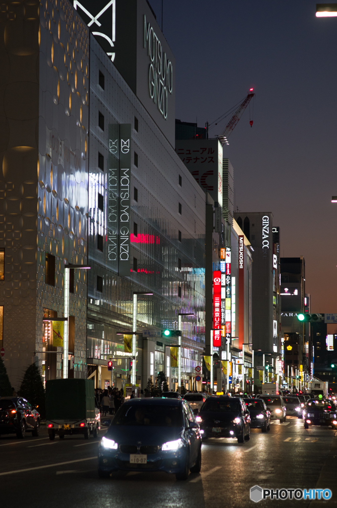 暮れる銀座①