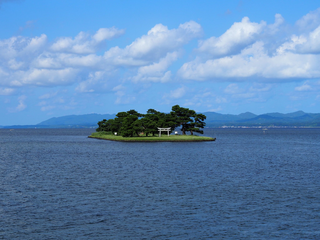 島の神