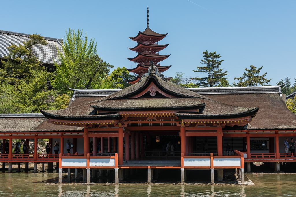 神殿と五重塔