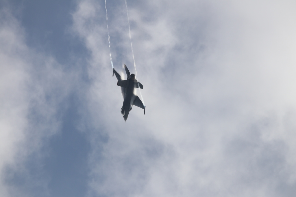 芦屋基地航空祭2016　Ｆ－１６　岩国基地から　6　