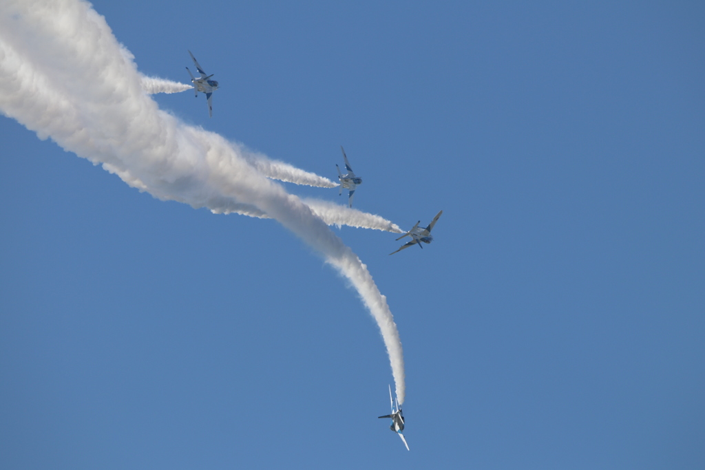 芦屋基地航空祭2016　ブルーインパルス　14