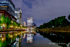 皇居外苑・ビル群のリフレクション