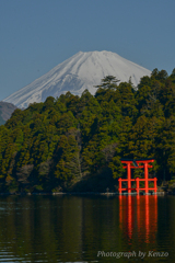 芦ノ湖と富士山