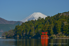 芦ノ湖と富士山