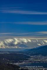 壮大な眺め・富士山と雲～高ボッチ～