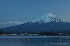 河口湖・円形ホールからの富士山