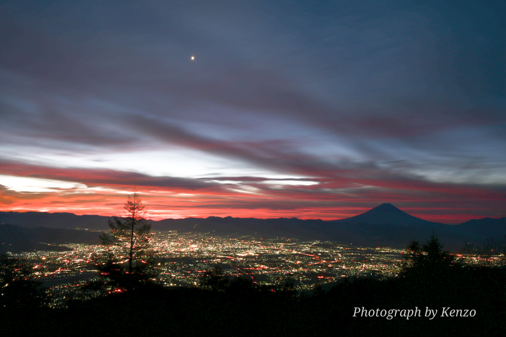 甘利山からの夜景と朝景