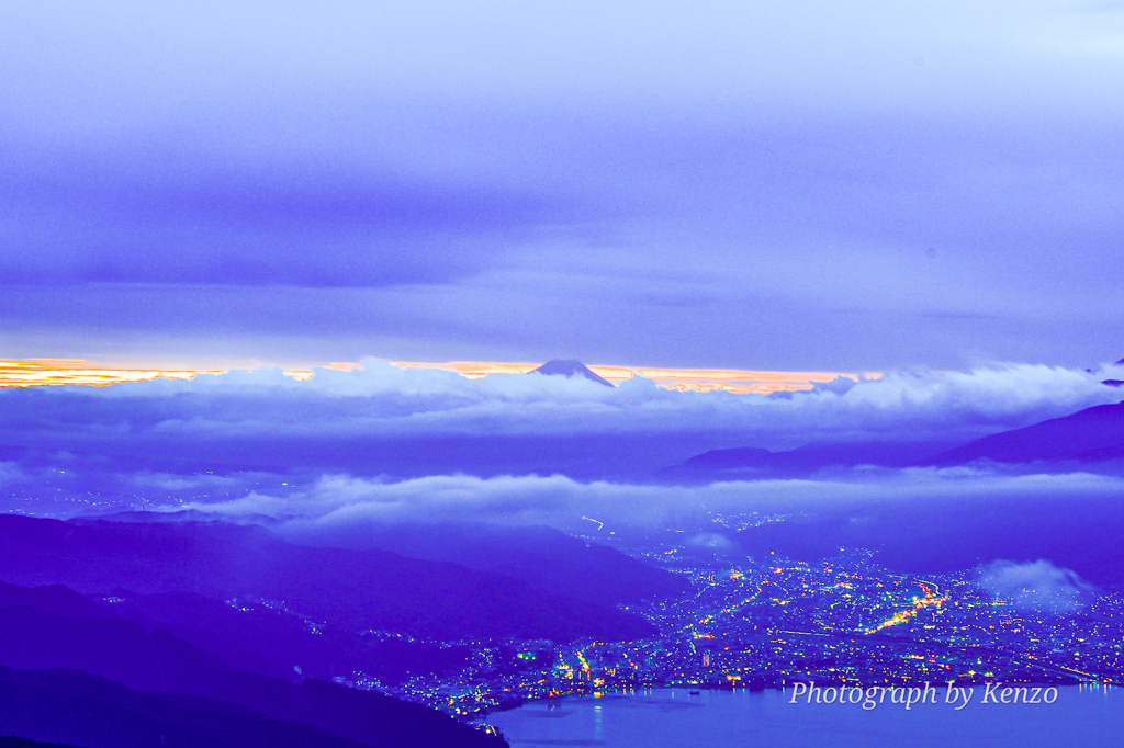 諏訪湖夜景と富士山～高ボッチ～
