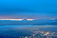 諏訪湖夜景と富士山～高ボッチ～