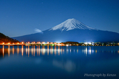 河口湖・円形ホールからの富士山