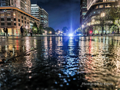 雨上がりの東京駅前広場