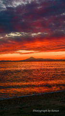 爆焼けの夕景と富士山～稲毛海浜公園～