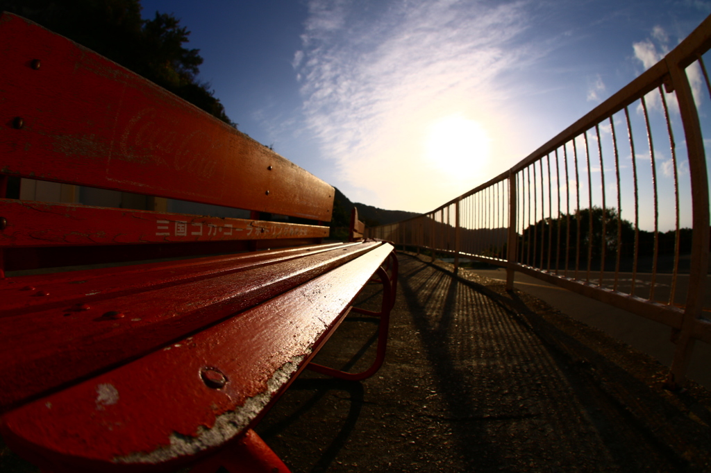 アカイbench