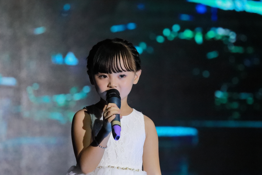 CHINA　社員の娘さん演技②
