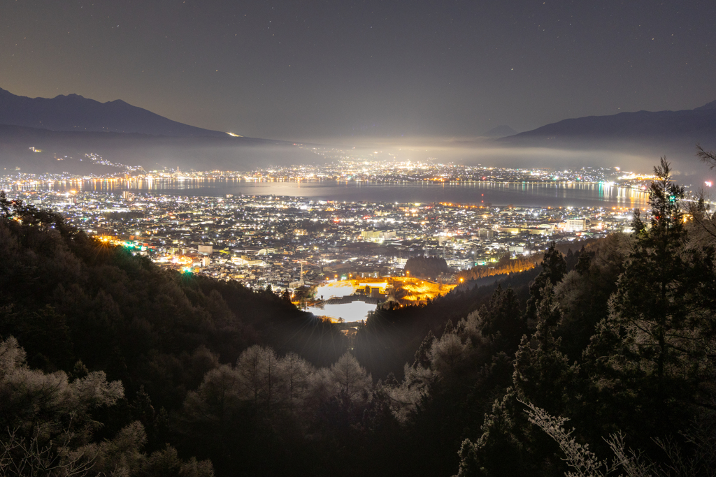霧氷の森の向こう側