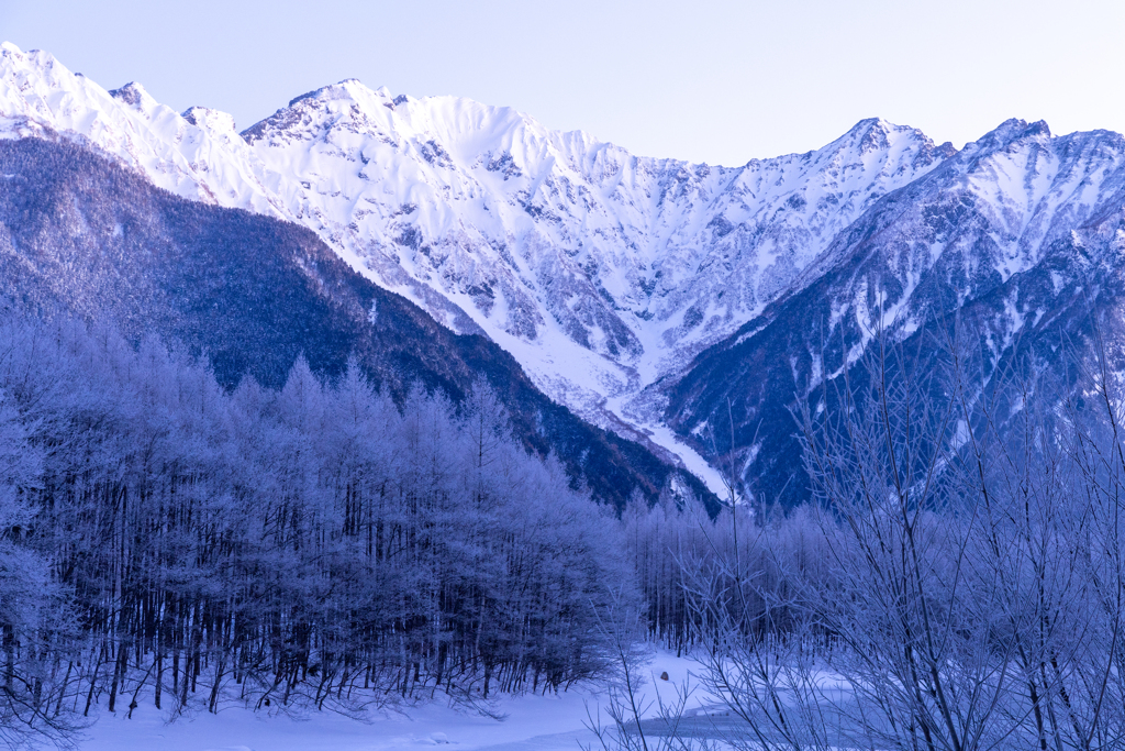 真冬の山岳景勝地