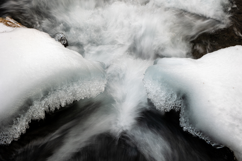 真冬の渓流造形②