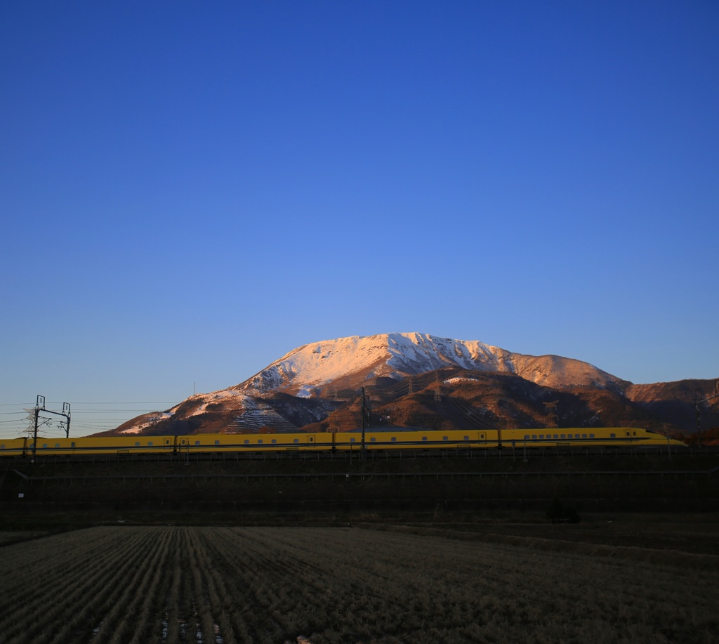 伊吹の夕暮れ