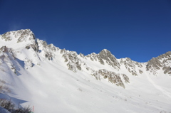 駒ヶ岳の冬の風景  青と白