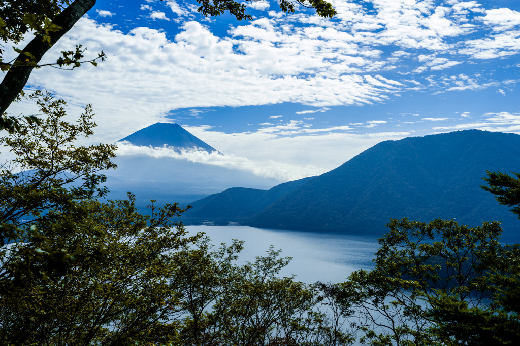 山間より