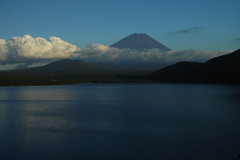 E3E90474-5EC8-4BFE-B3CF-FF3BF247D788-571
