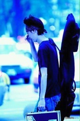 喧騒の中の孤独