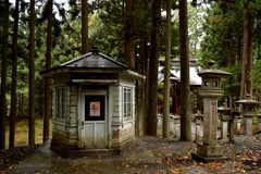 三峰神社　参道の交番