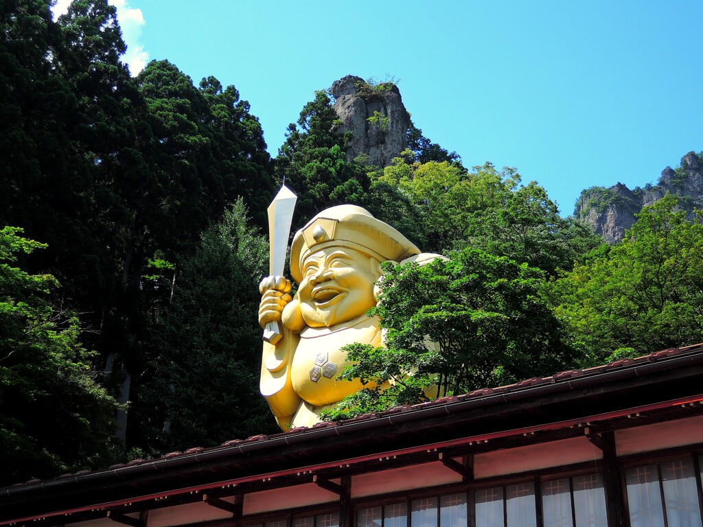 何故こうなる