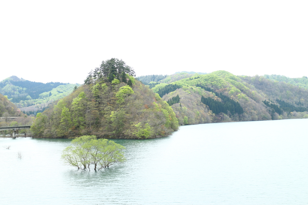 岩手県　錦秋湖