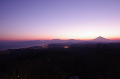 夜景と富士山