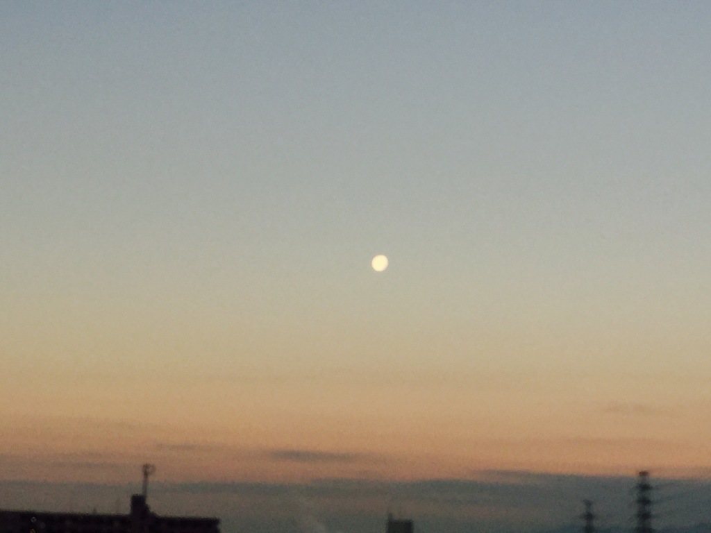明け方空