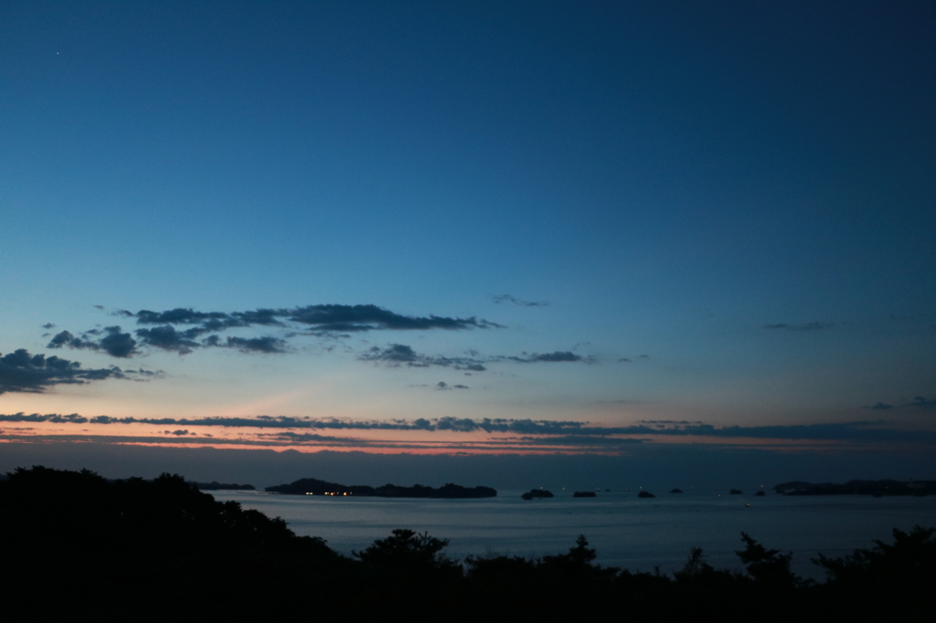 夜明け前