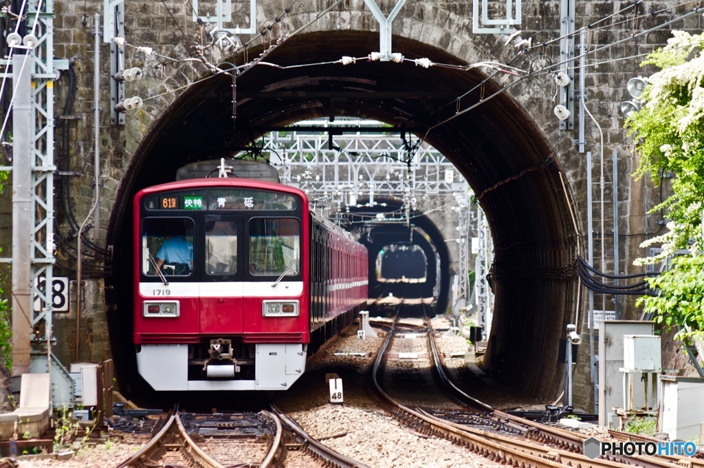 赤の京急