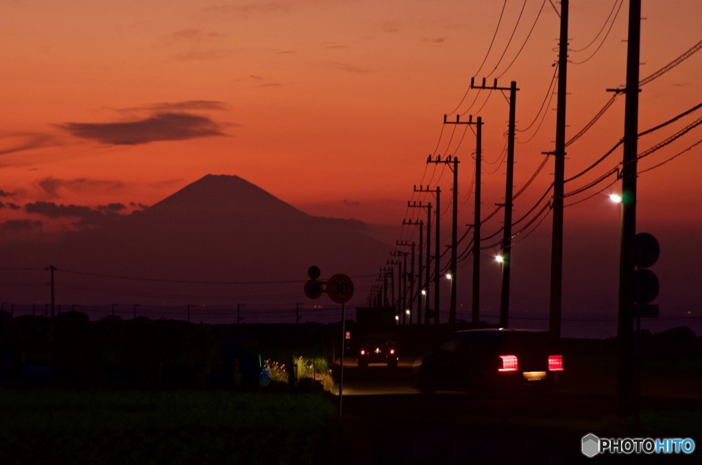 電柱と富士山