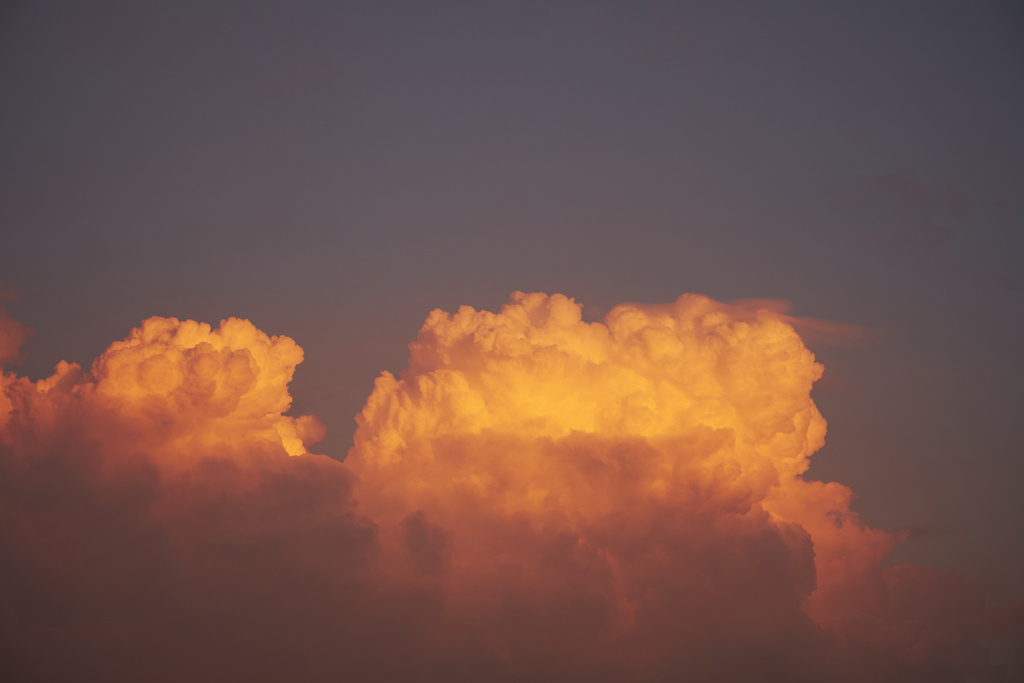 燃える雲