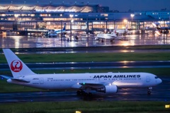 はじまりはいつも雨・・・