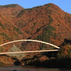 山肌に架かる橋