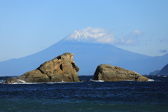 牛着岩と富士